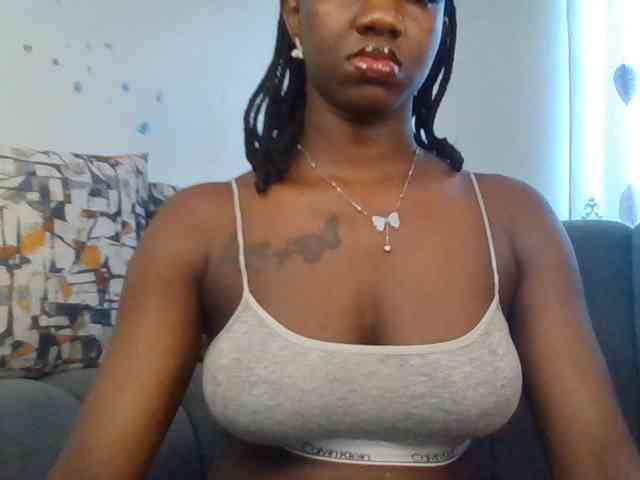 PetiteDivah24