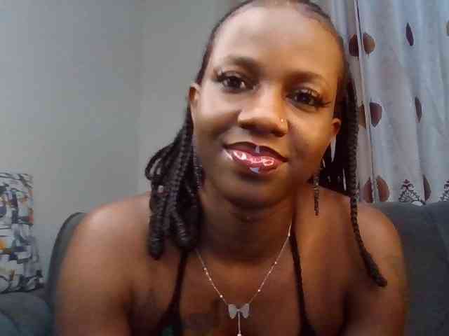 PetiteDivah24