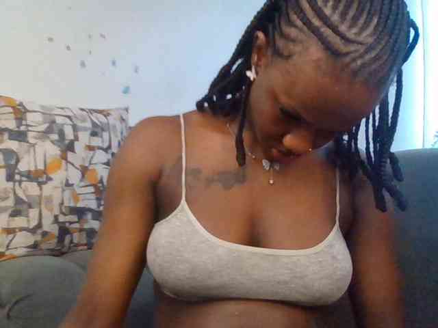 PetiteDivah24