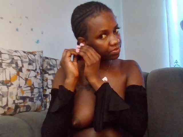 PetiteDivah24