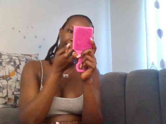 PetiteDivah24