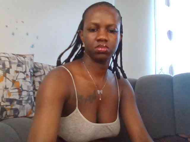 PetiteDivah24 PetiteDivah24