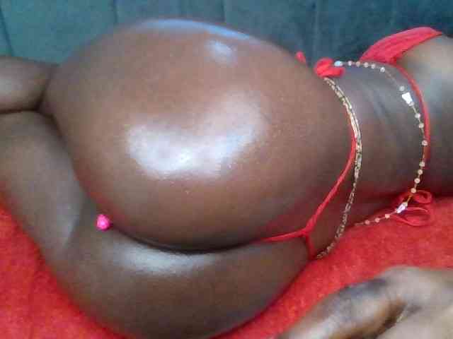 PetiteDivah24 webcam
