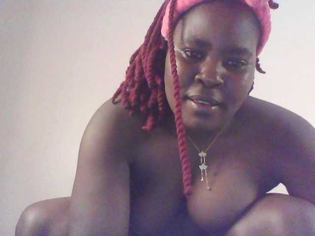 Royalsexy live cam on BongaCams