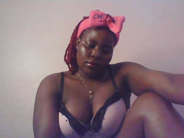 Royalsexy live cam on BongaCams