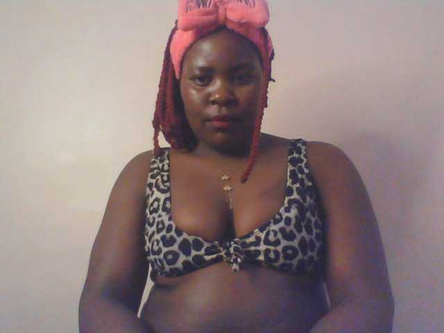 Royalsexy live cam on BongaCams
