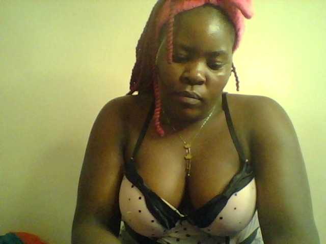 Royalsexy live cam on BongaCams