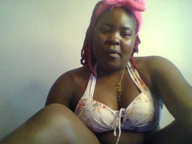 Royalsexy webcam bongacams model stream image