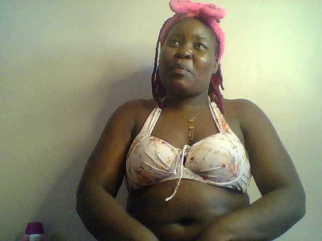 Royalsexy live cam on BongaCams