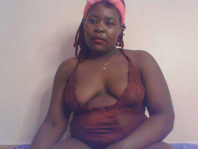 Royalsexy live cam on BongaCams