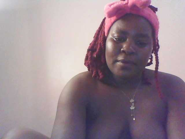Royalsexy live cam on BongaCams
