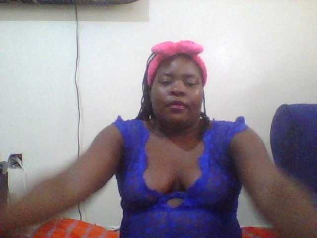 Royalsexy live cam on BongaCams