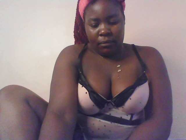 Royalsexy live cam on BongaCams