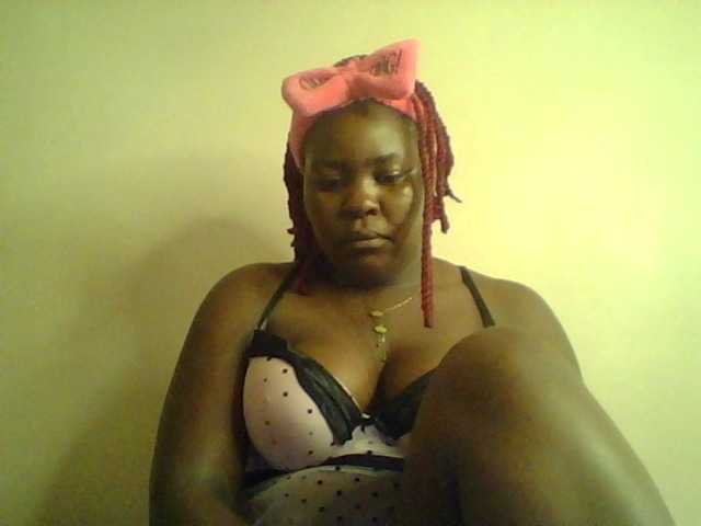 Royalsexy webcam bongacams model stream image