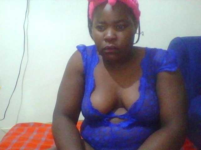 Royalsexy live cam on BongaCams