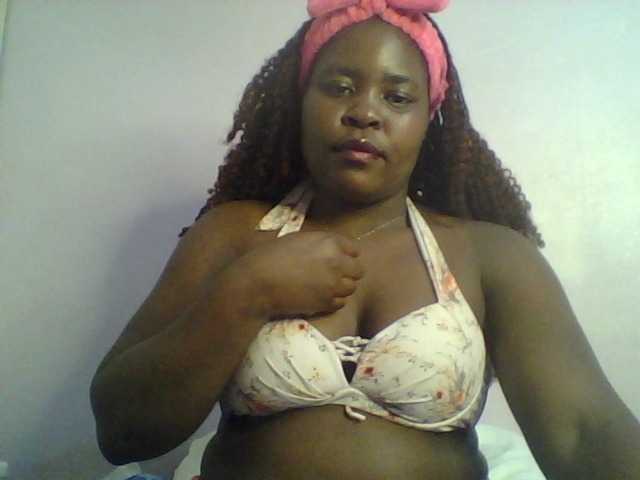 Royalsexy live cam on BongaCams
