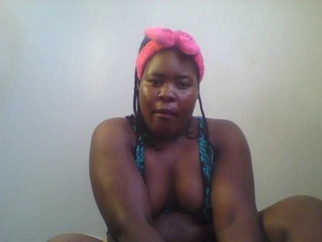 Royalsexy live cam on BongaCams