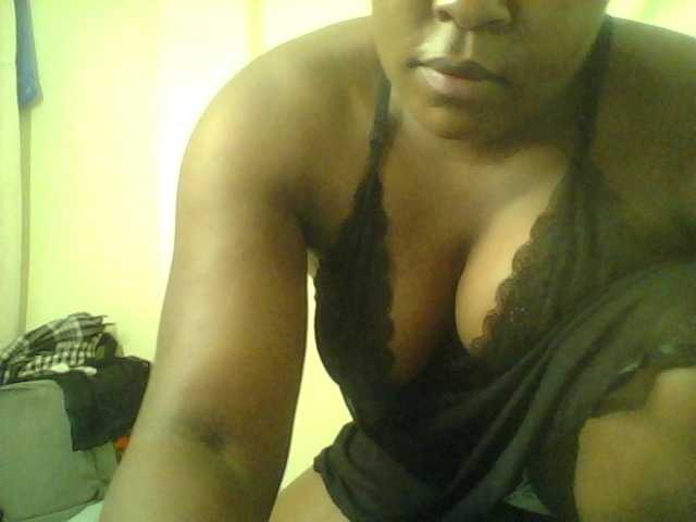 Royalsexy live cam on BongaCams