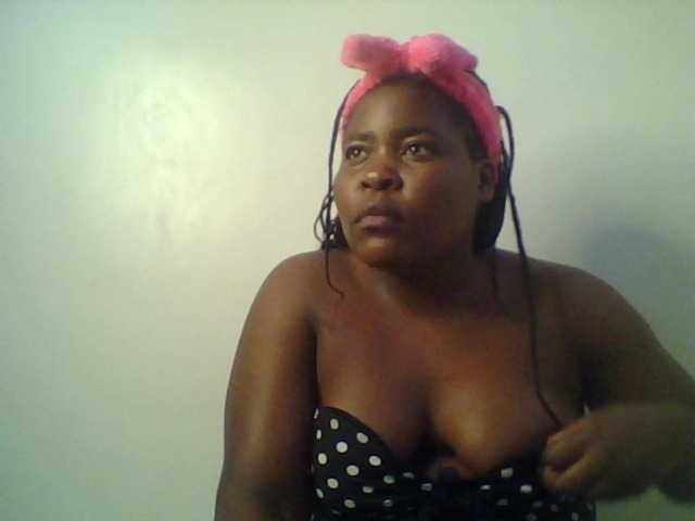 Royalsexy live cam on BongaCams