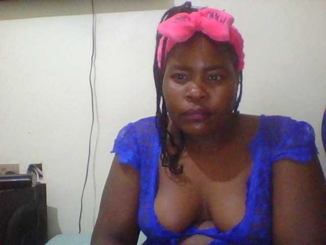 Royalsexy live cam on BongaCams