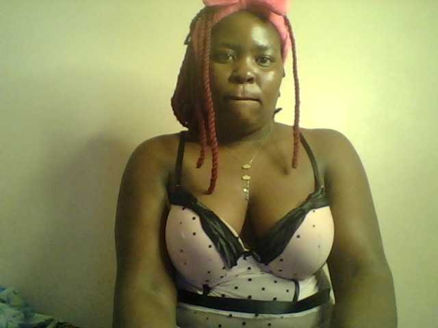 Royalsexy, en directo ahora en BongaCams