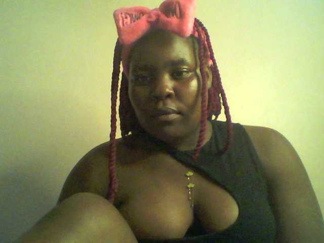 Royalsexy webcam bongacams model stream image