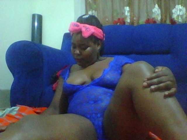Royalsexy live cam on BongaCams
