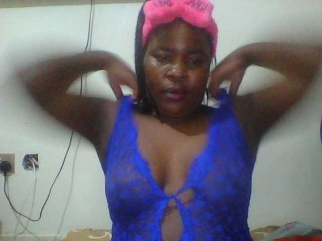Royalsexy live cam on BongaCams