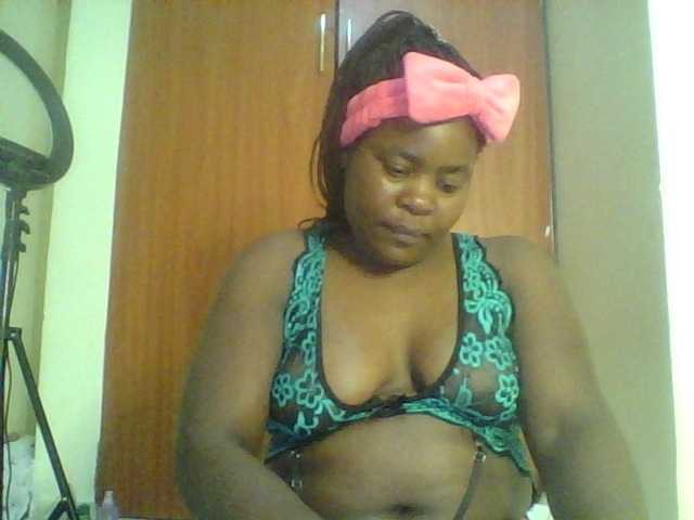 Royalsexy live cam on BongaCams