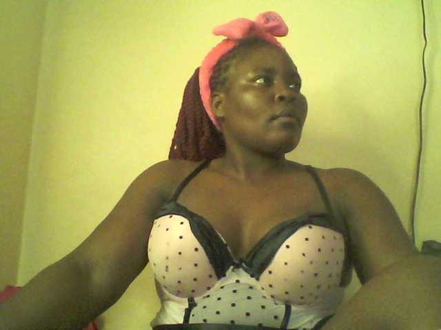 Royalsexy live cam on BongaCams