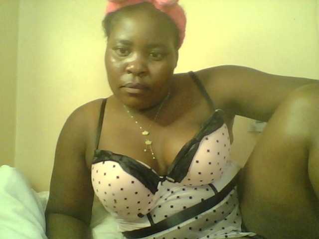 Royalsexy live cam on BongaCams