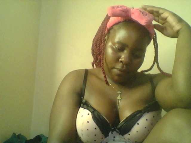 Royalsexy webcam bongacams model stream image