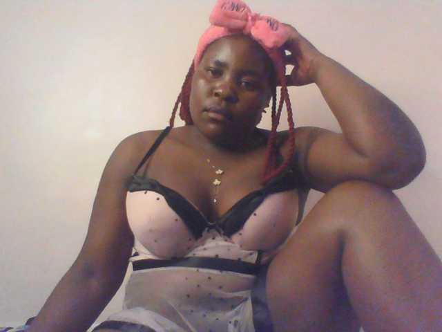 Royalsexy live cam on BongaCams