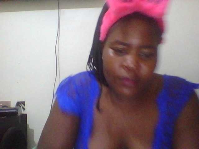 Royalsexy live cam on BongaCams