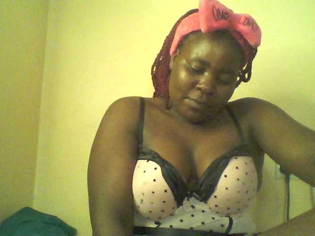 Royalsexy webcam bongacams model stream image