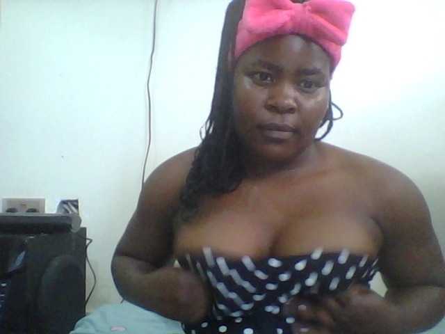 Royalsexy live cam on BongaCams