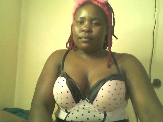 Royalsexy webcam bongacams model stream image