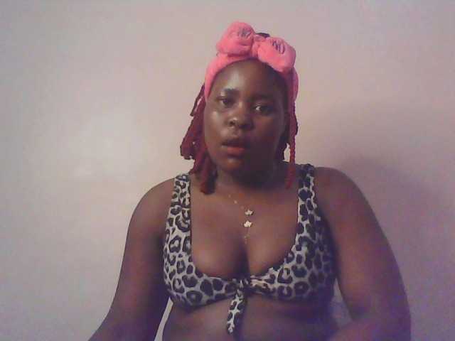 Royalsexy live cam on BongaCams