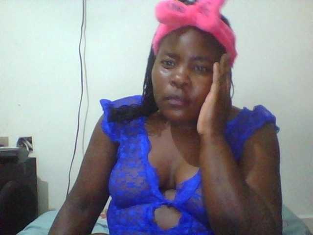Royalsexy live cam on BongaCams