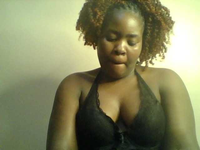Royalsexy live cam on BongaCams