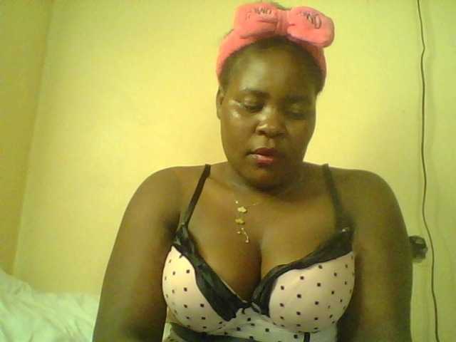 Royalsexy live cam on BongaCams