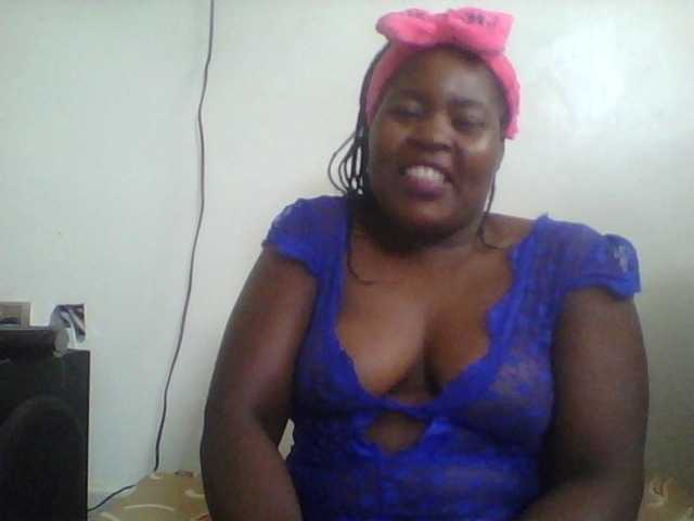 Royalsexy live cam on BongaCams