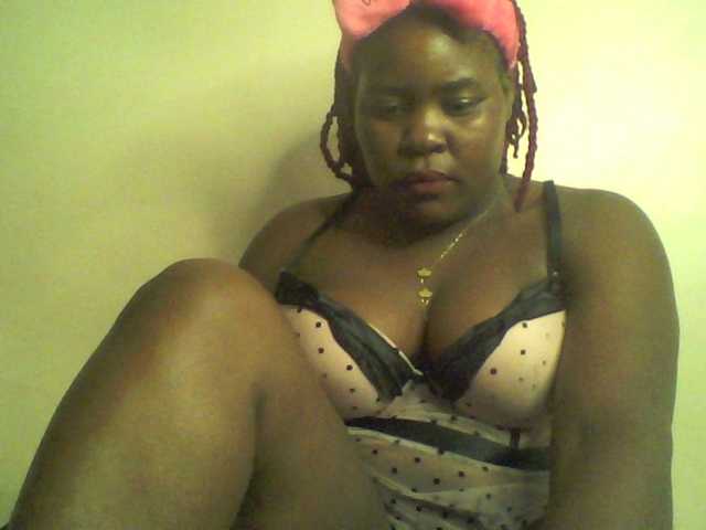 Royalsexy live cam on BongaCams