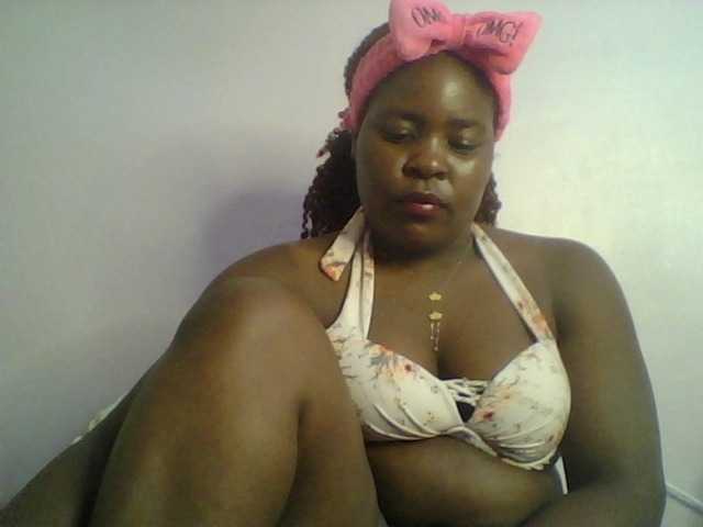 Royalsexy live cam on BongaCams