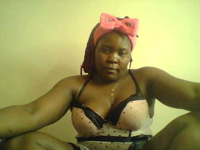 Royalsexy webcam bongacams model stream image