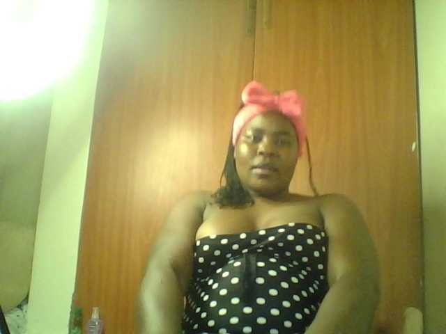 Royalsexy live cam on BongaCams