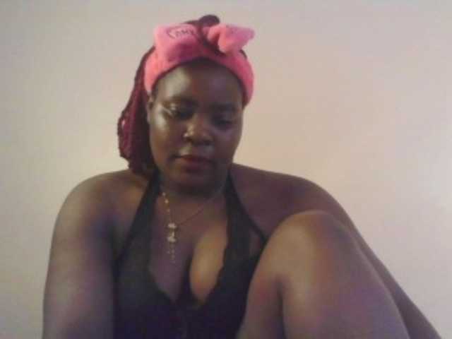 Royalsexy live cam on BongaCams
