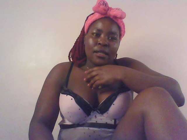 Royalsexy live cam on BongaCams