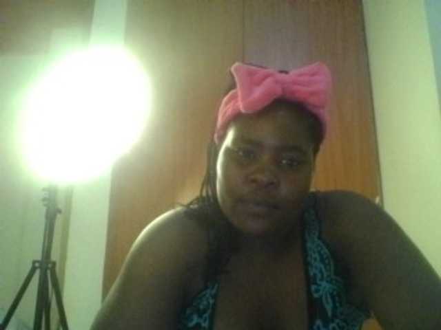 Royalsexy live cam on BongaCams