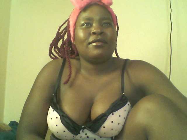 Royalsexy live cam on BongaCams